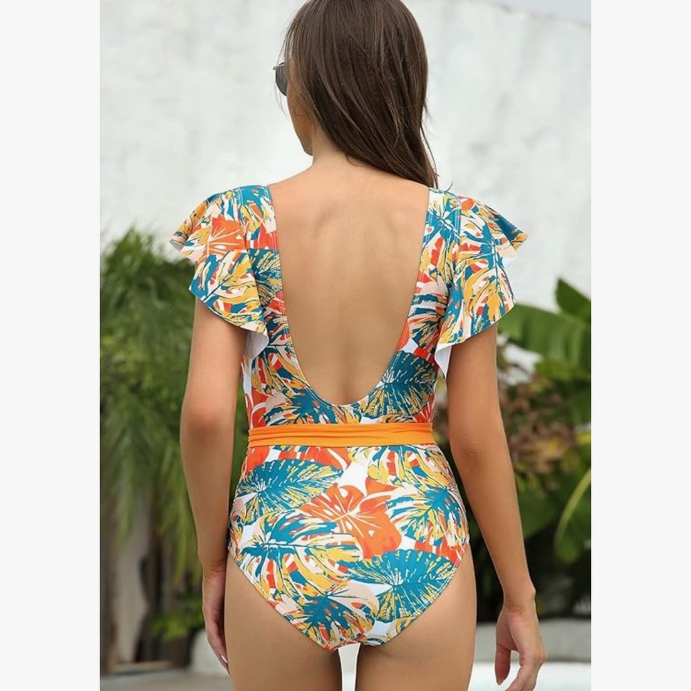 235 NWT Binlowis V Neck Ruffle One Piece Swimsuit NO BELT - Size: Medium‎ - Picture 2 of 6